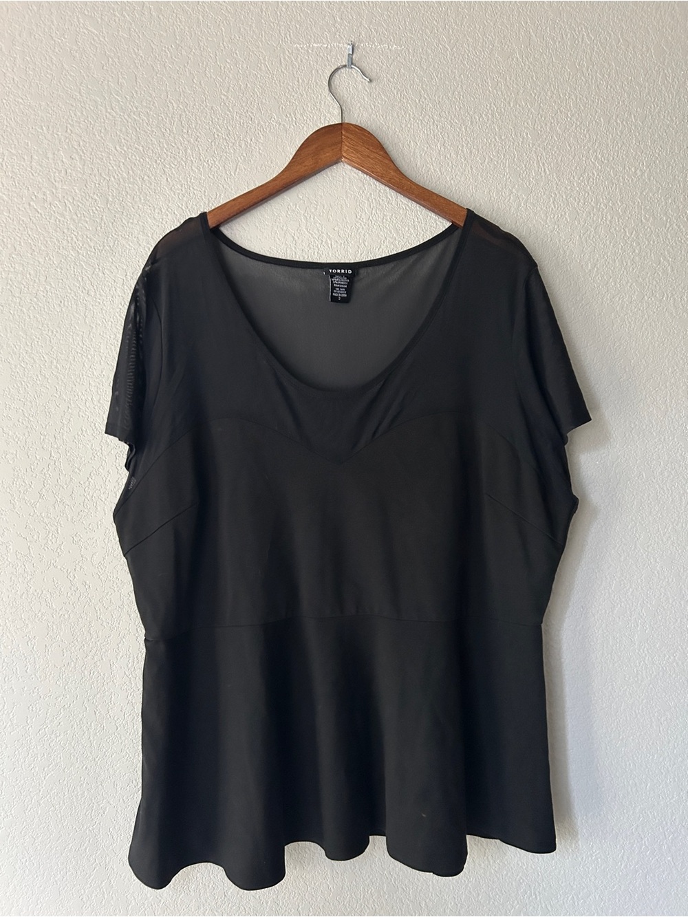 torrid Black sweetheart peplum top with mesh sleeves - size 3X - plus size